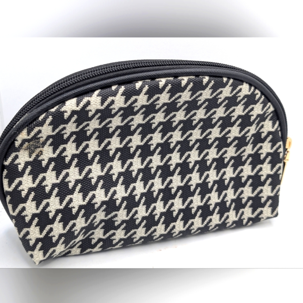 Lovevook Houndstooth Pouch‎